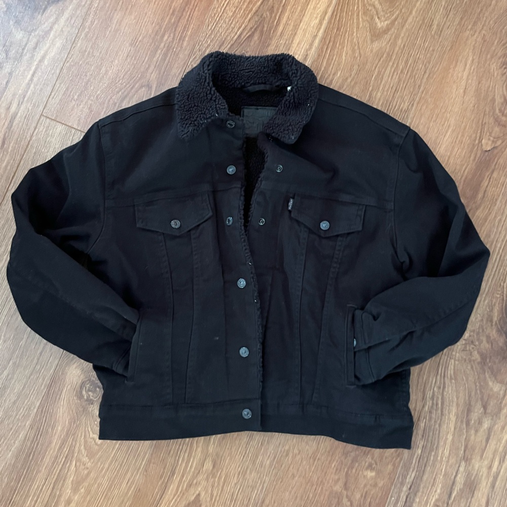 Denim and Sherpa Black Levi’s Jacket size L